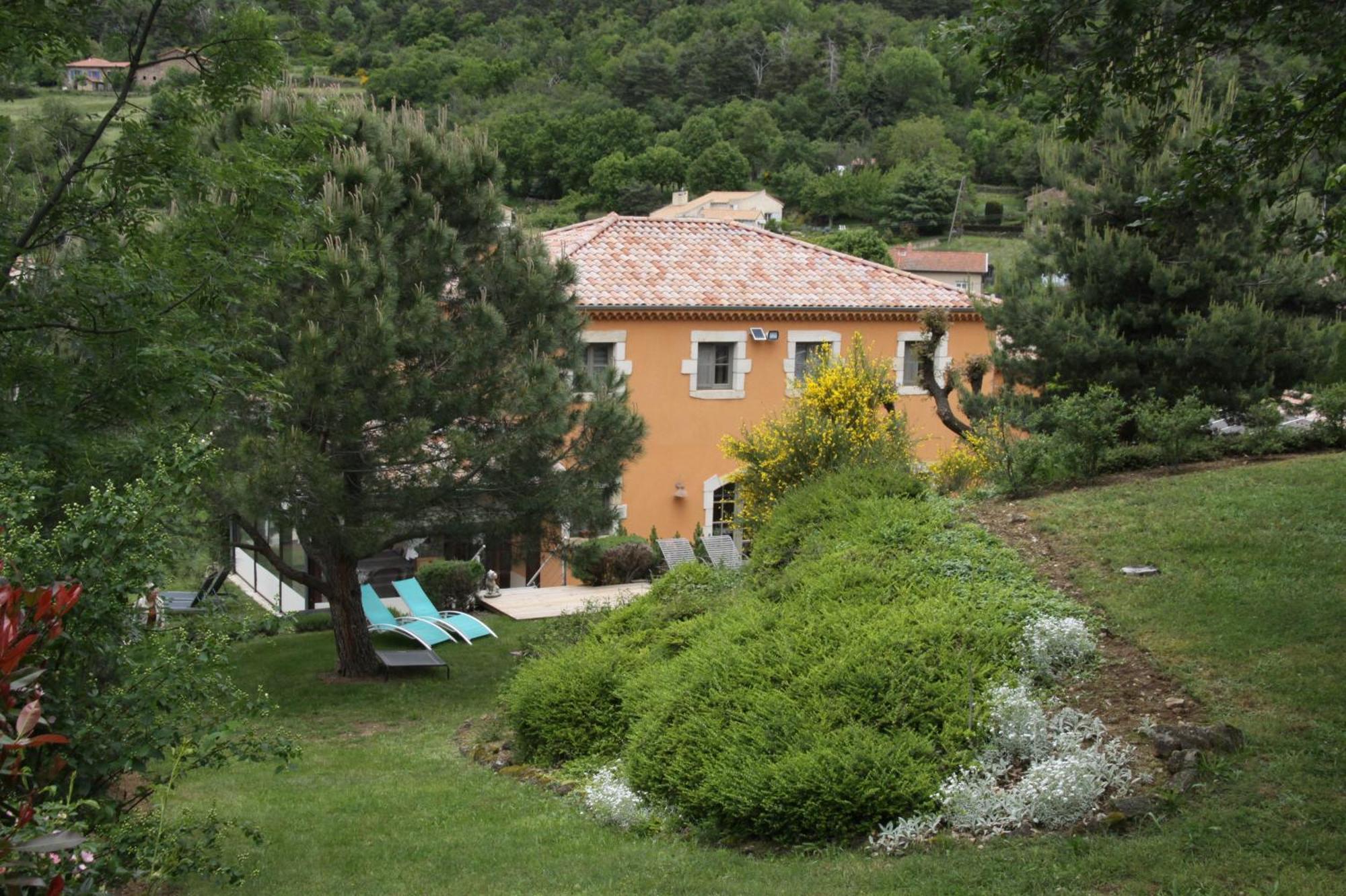 مبيت وإفطار Saint-Félicien La Bastide De Fontaille المظهر الخارجي الصورة